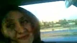 Igraszki zaczęły się już w samochodzie