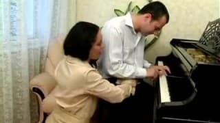 Babka nakręciła się słuchając pianina