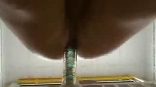 Gejowska maszyna do masturbowania dupy