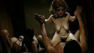 Ostra orgia z karłami w roli głównej