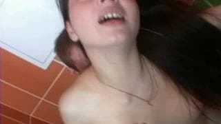 Nastolatki, Masturbacja, Wytrysk na twarz, Oral, Brunetki, Małe piersi, Porno z fabułą, Była dziewczyna