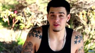 Młody gej uwielbia masturbację solo