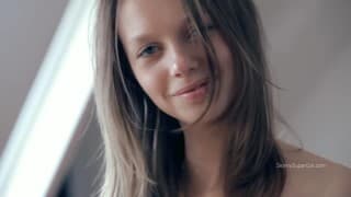 Gloria masturbuje się w HD