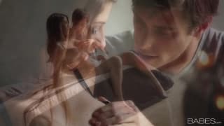 Słodka scenaseksu zmłodziutką Kariną White