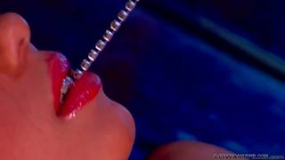 Zmysłowa scena z Capri i Shyla Jennings