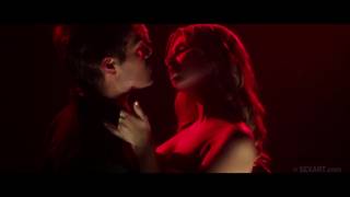 Molly Bennet w scenie dla kobiet