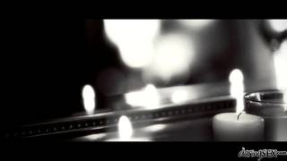 Luxusowa suka zajmie się dwoma kutasami