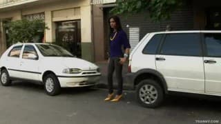 Murzyn poderwał Leticia Freitas na ulicy