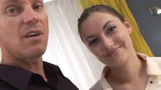 Chce zostać dziewicą, więc dała dupy