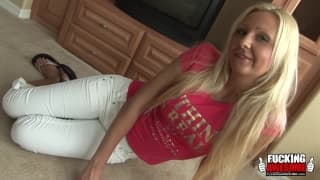 Jordan Spark robi koktajl w piździe