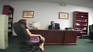 Smokie Flame przedtem skopie mu jaja