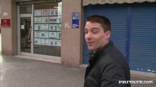 Aliz oddaje facetowi dupę do sodomii