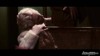 Karlie Simon to namiętna pani do towarzystwa