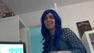 Charlyse Angel obciąga kutasa w czapce