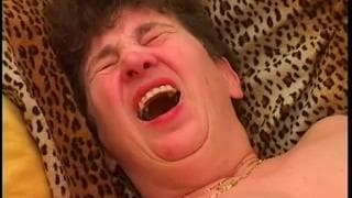 Babcia Ludmila znalazła dildo na fotelu