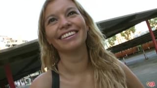 Zobaczyła kasę i zgodziła się na seks z Torbe