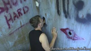 Mark obciągnie przypadkowego chuja!