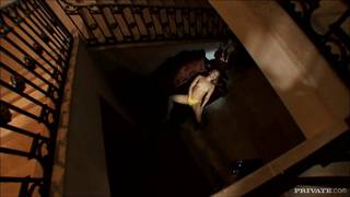 Aurora Snow uwielbia czarne kutasy!