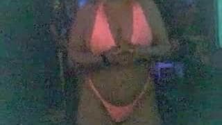 Blondyna przygotowała specjalny taniec