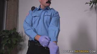 Jenna Ivory uprawia seks w więzieniu!