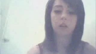 Suka ma dopiero 18 lat a już się sprzedaje