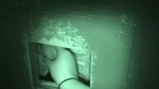 Świetne walenie kutasa przez okno!