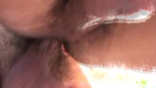 Dojrzały facet jebie młodego chłopca