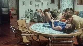 Gorąca Moana Pozzi w ostrych scenach orgii