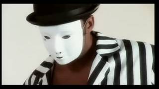 Keira Farrell już grzeje dupę na seks analny