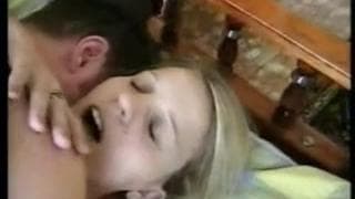 Dużo intymnych pieszczot i pocałunków