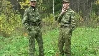 Napaleni żołnierze jebią się w lesie