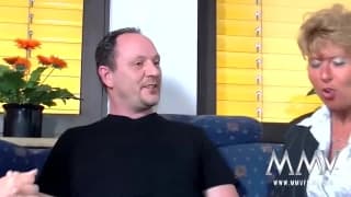 Biurowy trójkąt z gorącą Petrą Wegat