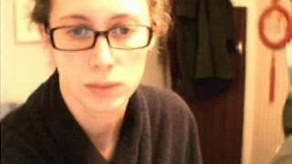 Owłosiona pizda amatorki przed kamerą