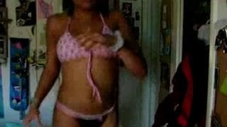 Ta murzynka nie może ruszać dupą i cykami