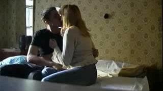 Chłopak ostro pierdoli dojrzałą dziwkę