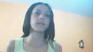 Pieści się sama i podnieca przed kamerą