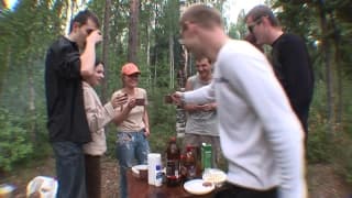 Orgietka na kempingu z młodymi dziwkami