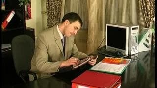 Kiedy brunetka uwodzi swojego szefa..