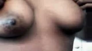 Zmysłowe pieszczoty dla czarnej dziwki