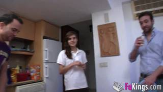 Marisa ma kilka chujów do obciągnięcia! Marisa ma kilka chujów do obciągnięcia!