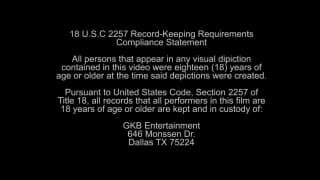 Oliver Youngblood da mu mocny orgazm!