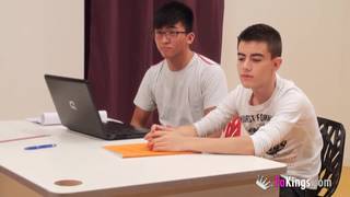 Ainara Reina, Gina Snake uczą ich seksu