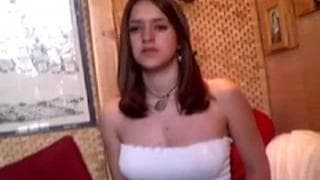 Pokaże owłosioną pizdę i duże cycki!