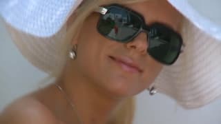 Gorąca scena z seksowną Megana