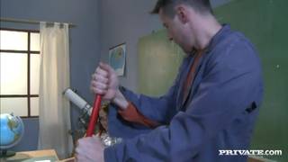 Podniecona nauczycielka Valentine Demy w akcji