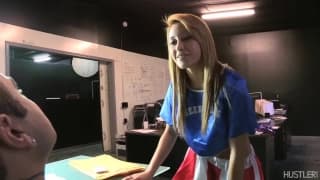 Marina Angel na czwarokach przed Sascha