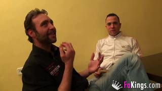 Hiszpanka ma dwie fujary do ssania