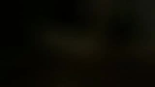 Z opaską na oczach wyssie mu kutasa!