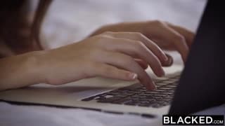 Tali Dova ma słabość do czarnych batonów