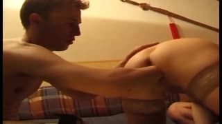 Francuska dziwka dostaje fisting w trio